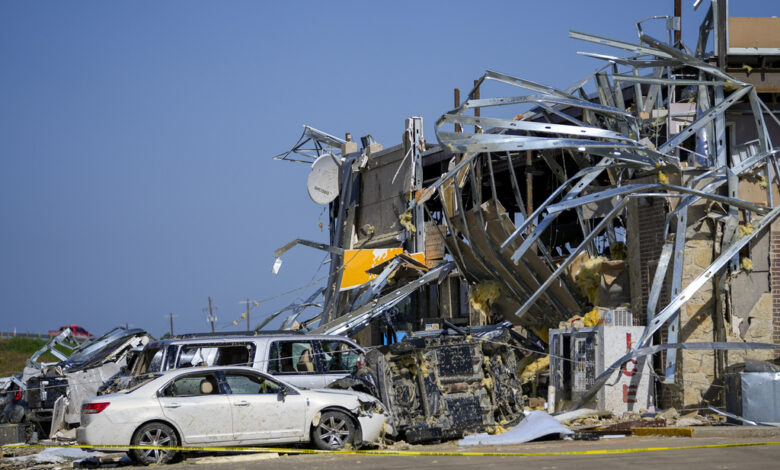 Tornados y tormentas dejan al menos 14 muertos en Texas, Oklahoma y Arkansas