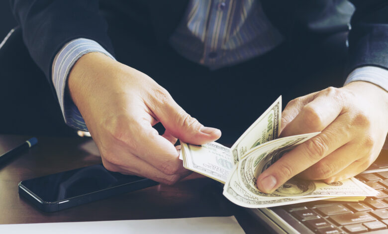 Precio del dólar hoy 22 de mayo abre en 16.67 pesos al mayoreo