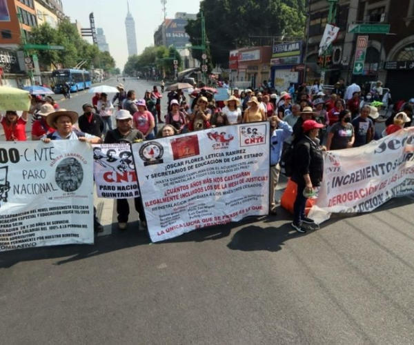 Maestros reubicarán plantón en el Zócalo para dar paso a “Marea Rosa” de Xóchitl Gálvez