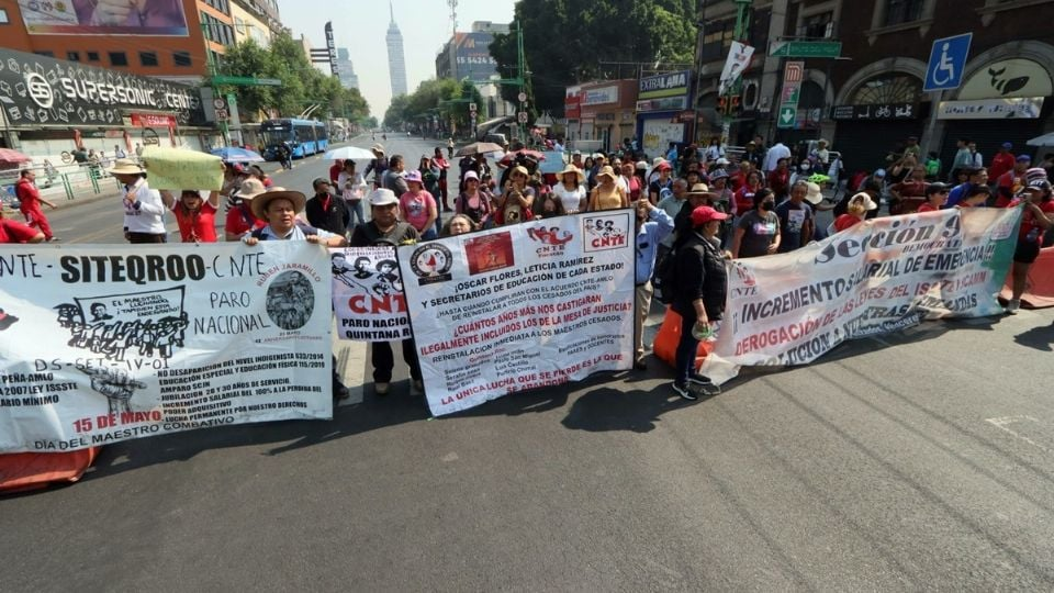 Maestros reubicarán plantón en el Zócalo para dar paso a “Marea Rosa” de Xóchitl Gálvez